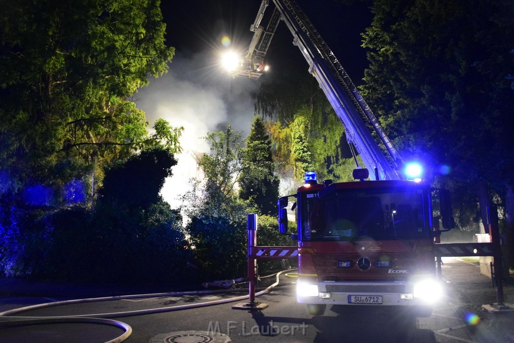 Grossfeuer Einfamilienhaus Siegburg Muehlengrabenstr P0050.JPG - Miklos Laubert